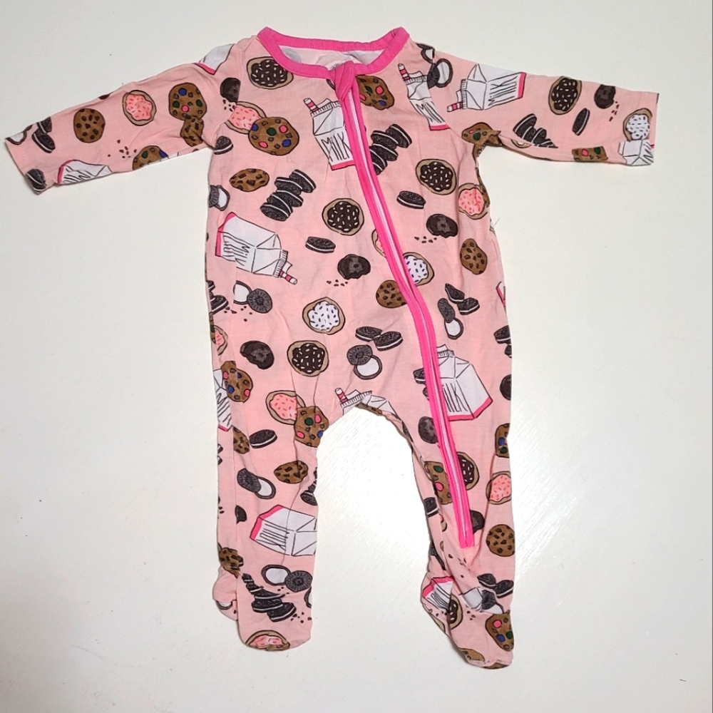 Mud Pie Bamboo zippy footie milk cookies n cream pajamas size 0-3 months